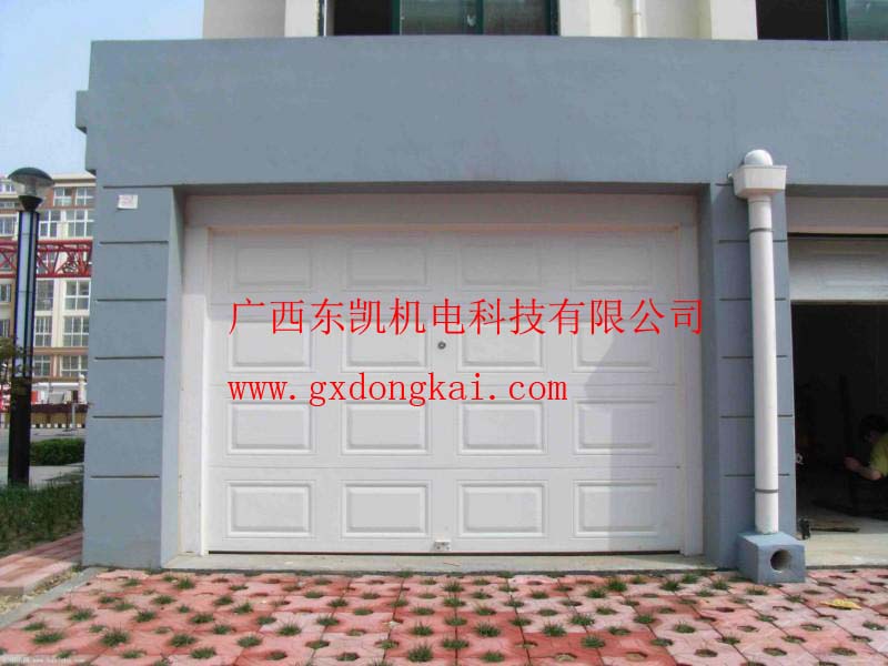 翻板車庫(kù)門CM-03-1